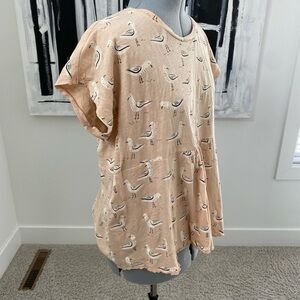 EUC Rylee + Cru t shirt